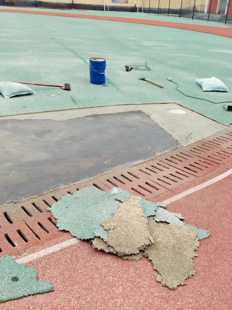 铜仁球场翻新维修补、球场翻新修补改造